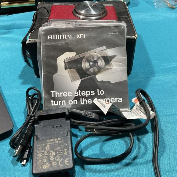 Fujifilm XF1 12.0MP Compact Digital Camera For Parts/Repair - Picture 7 of 10